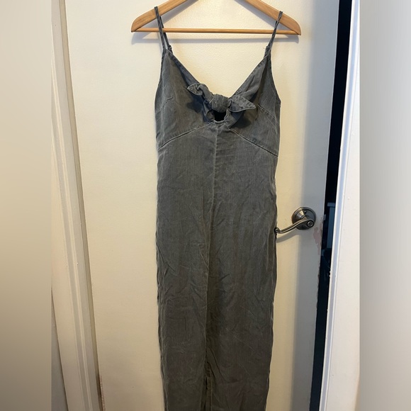 Old navy gray jean romper - Picture 1 of 3